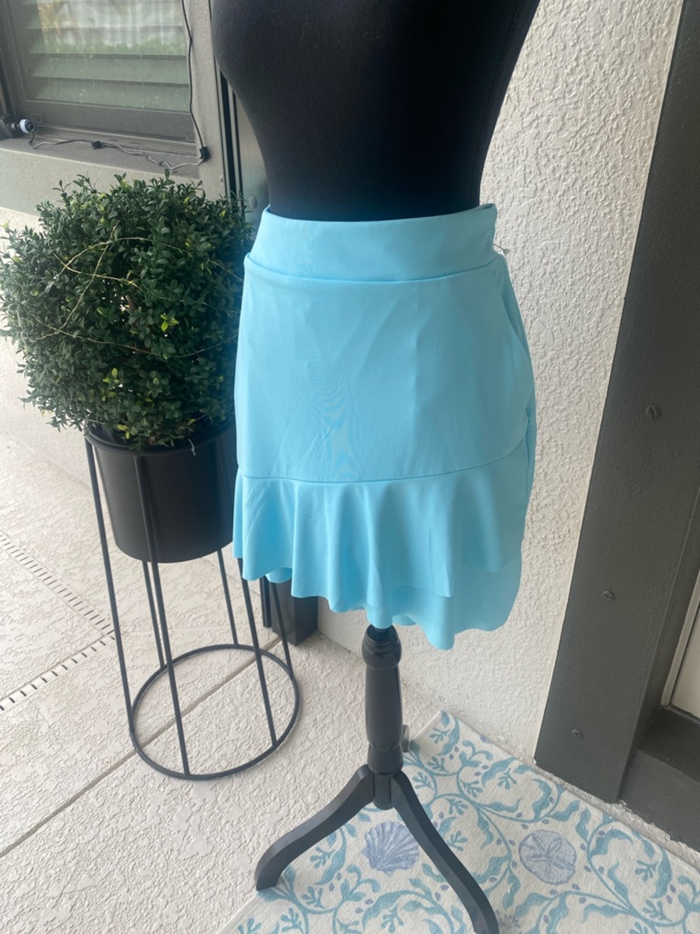 Greg Norman Collection Flounce skort baby blue NWOT